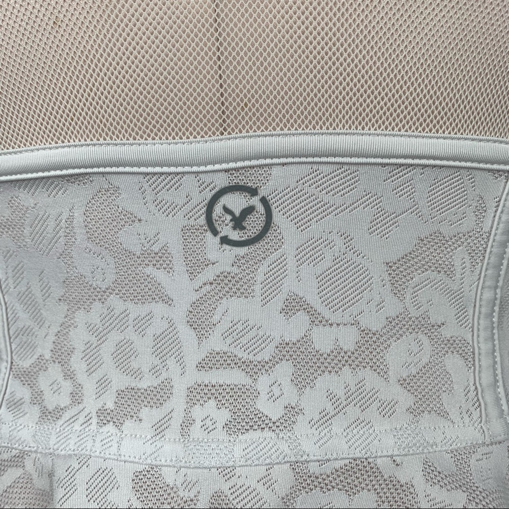 AE Work Out Top - Picture 4 of 5